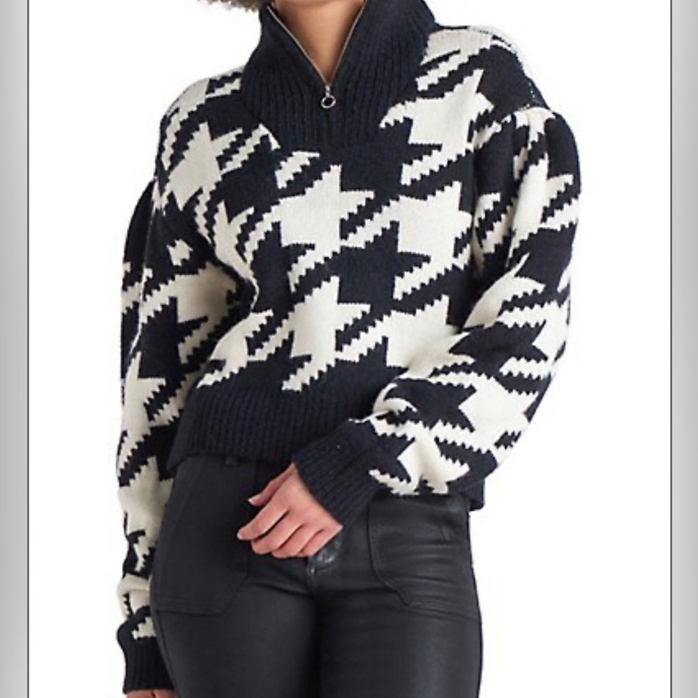 EUC Houndstooth Printed Ribbed Sweater
